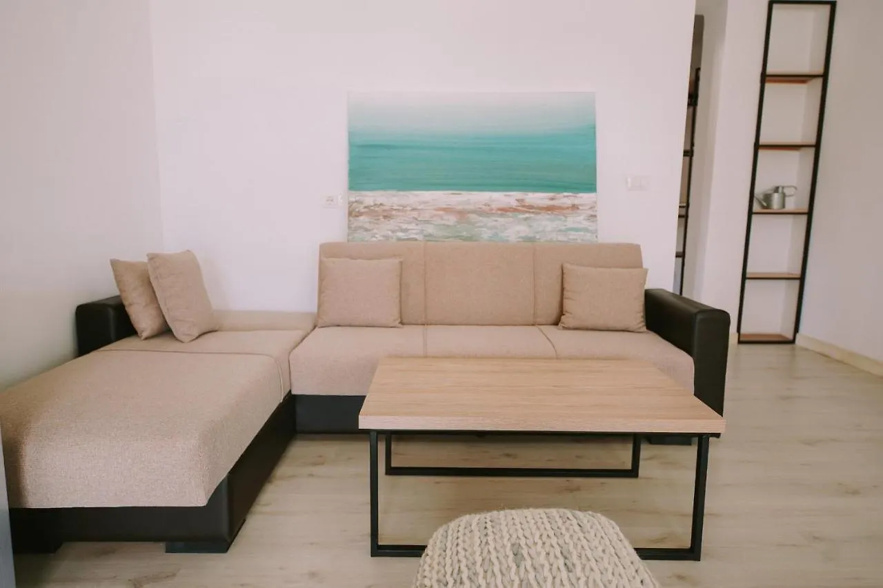 Vila Milo Himare 0*,  Albanien