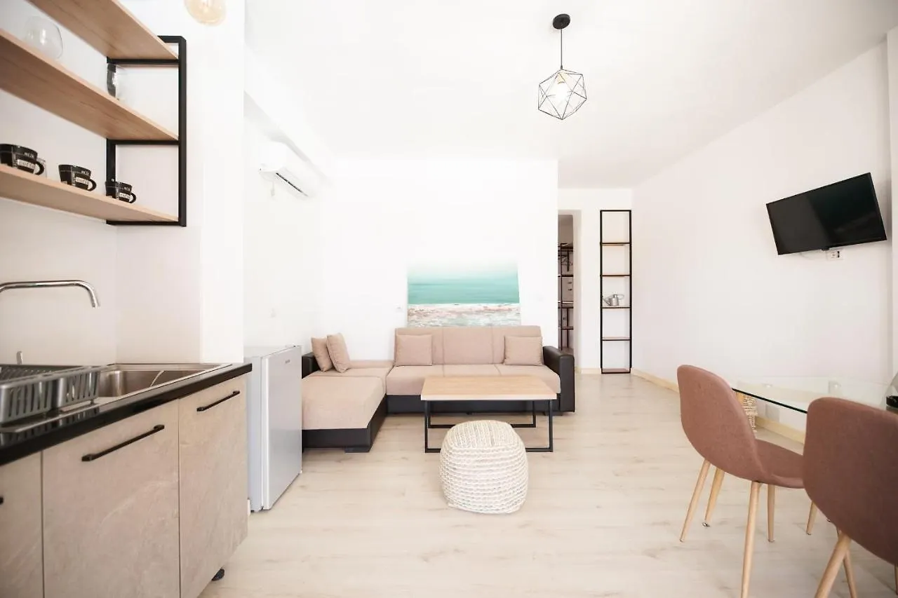 Vila Milo Himarë 0*,  Albanie