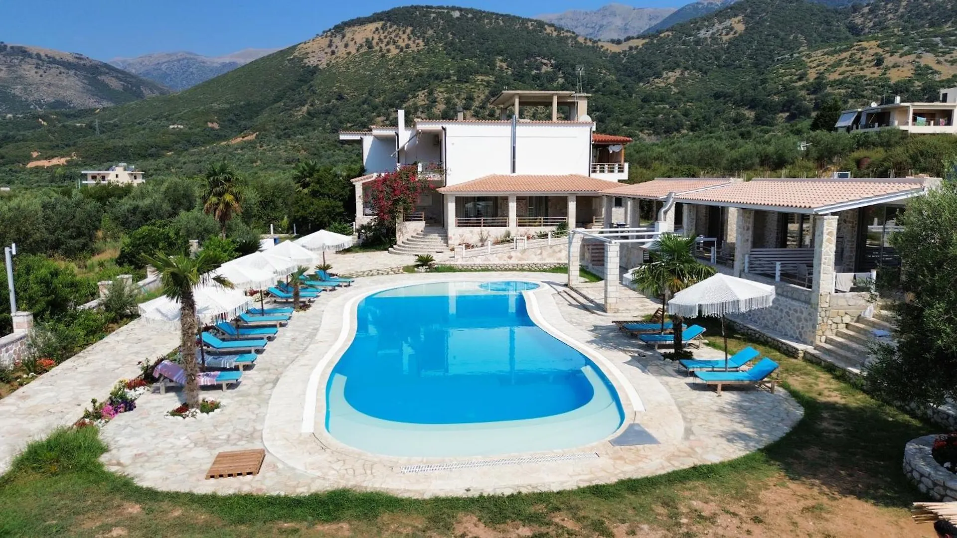 Vila Milo Himarë 0*,