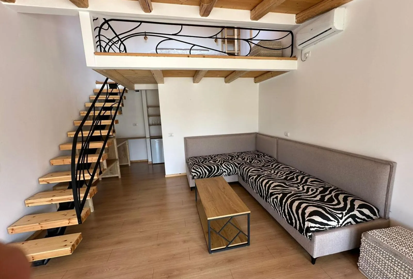 Lägenhet Vila Milo Himare
