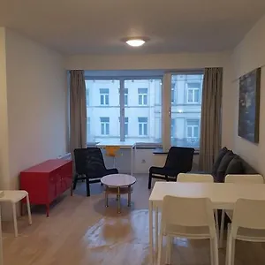 2 Bedrooms Apartamento Bruselas